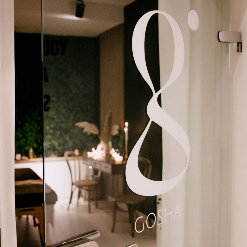 Facetaping estetyczny – naturalny lifting twarzy bez skalpela