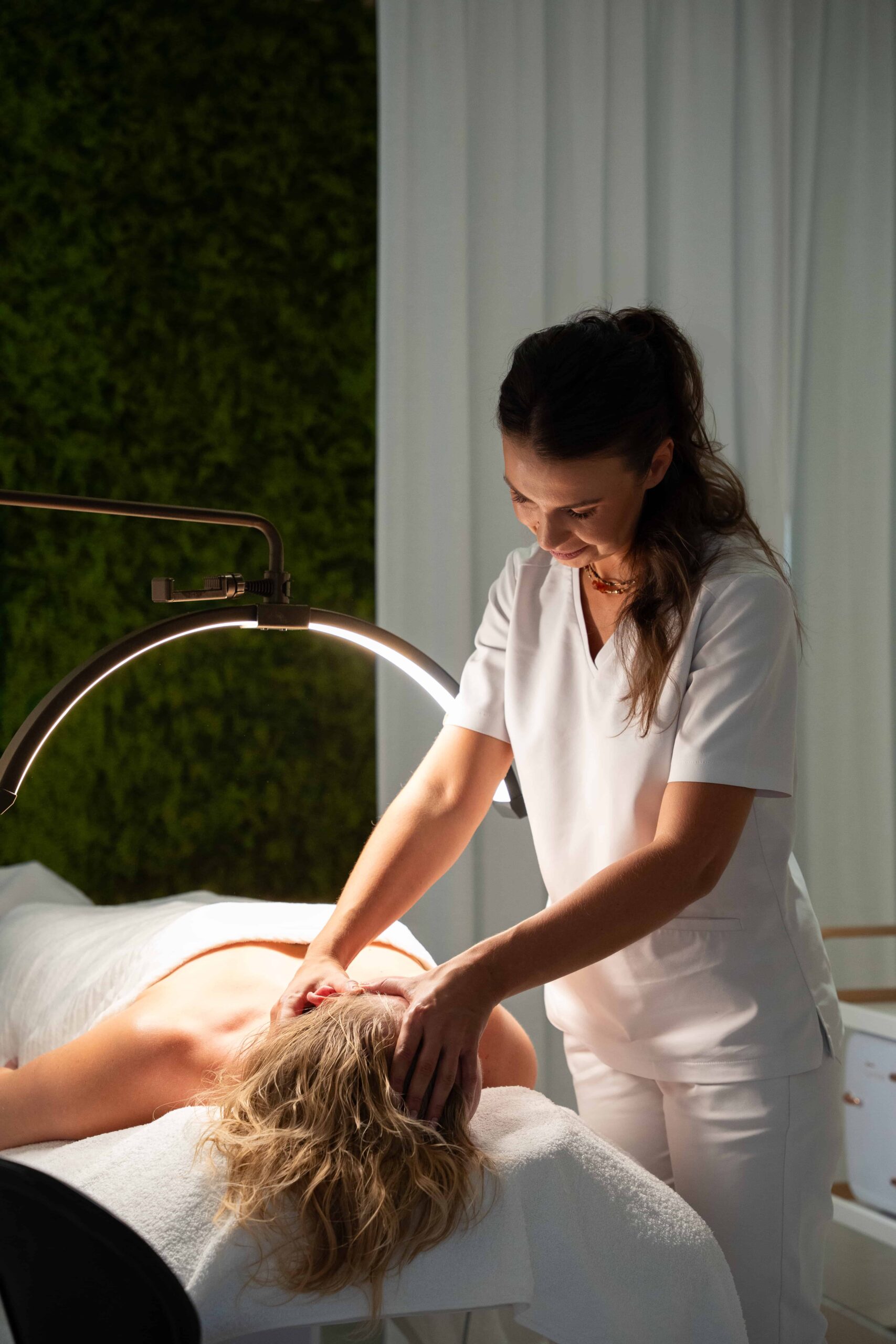 Facelift Marie Margo – Terapia Powięziowa Twarzy, Szyi i Dekoltu